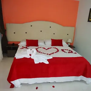House A 5 Min De La Embajada Americana Отель